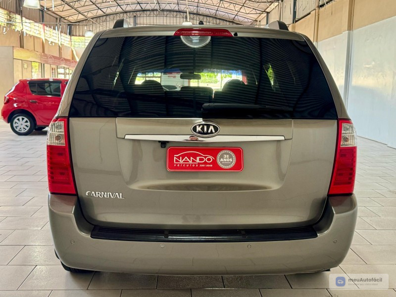 Kia motors Carnival