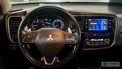 Mitsubishi Outlander - Foto 11
