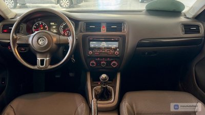 Volkswagen Jetta - Foto 7