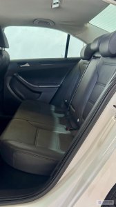 Volkswagen Jetta - Foto 10