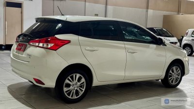 Toyota Yaris - Foto 7