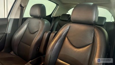 Peugeot 308 - Foto 11