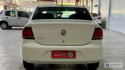 Volkswagen Voyage - Foto 5