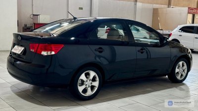 Kia motors Cerato - Foto 2