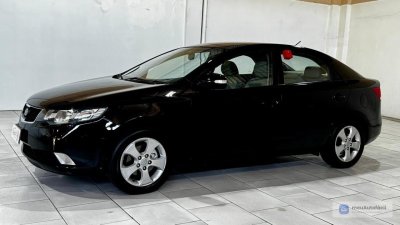 Kia motors Cerato - Foto 3