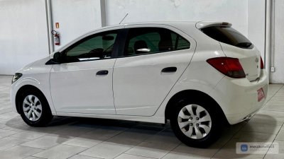 Chevrolet Onix - Foto 5