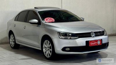 Volkswagen Jetta - Foto 2