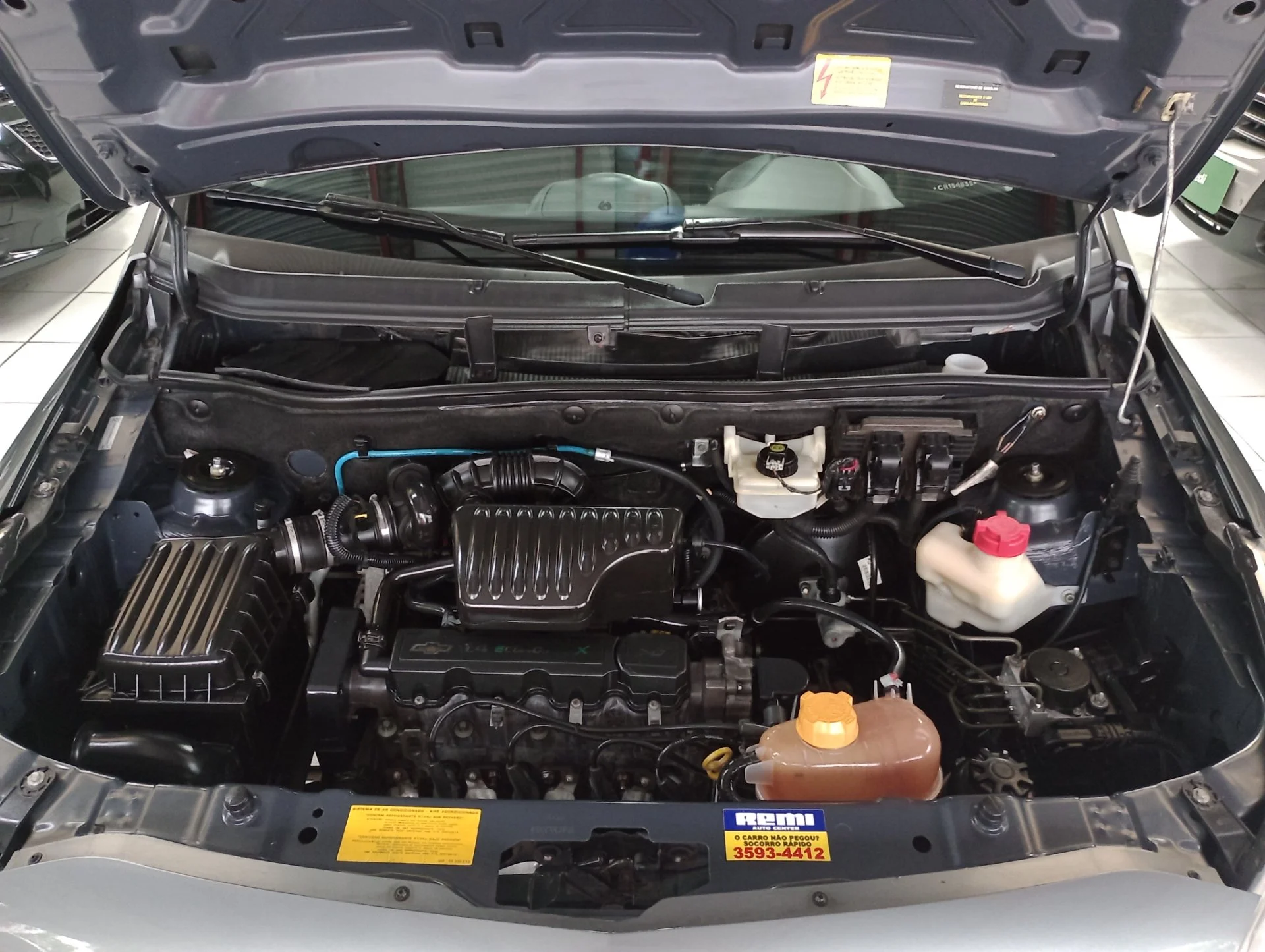 Chevrolet Agile - Foto 13