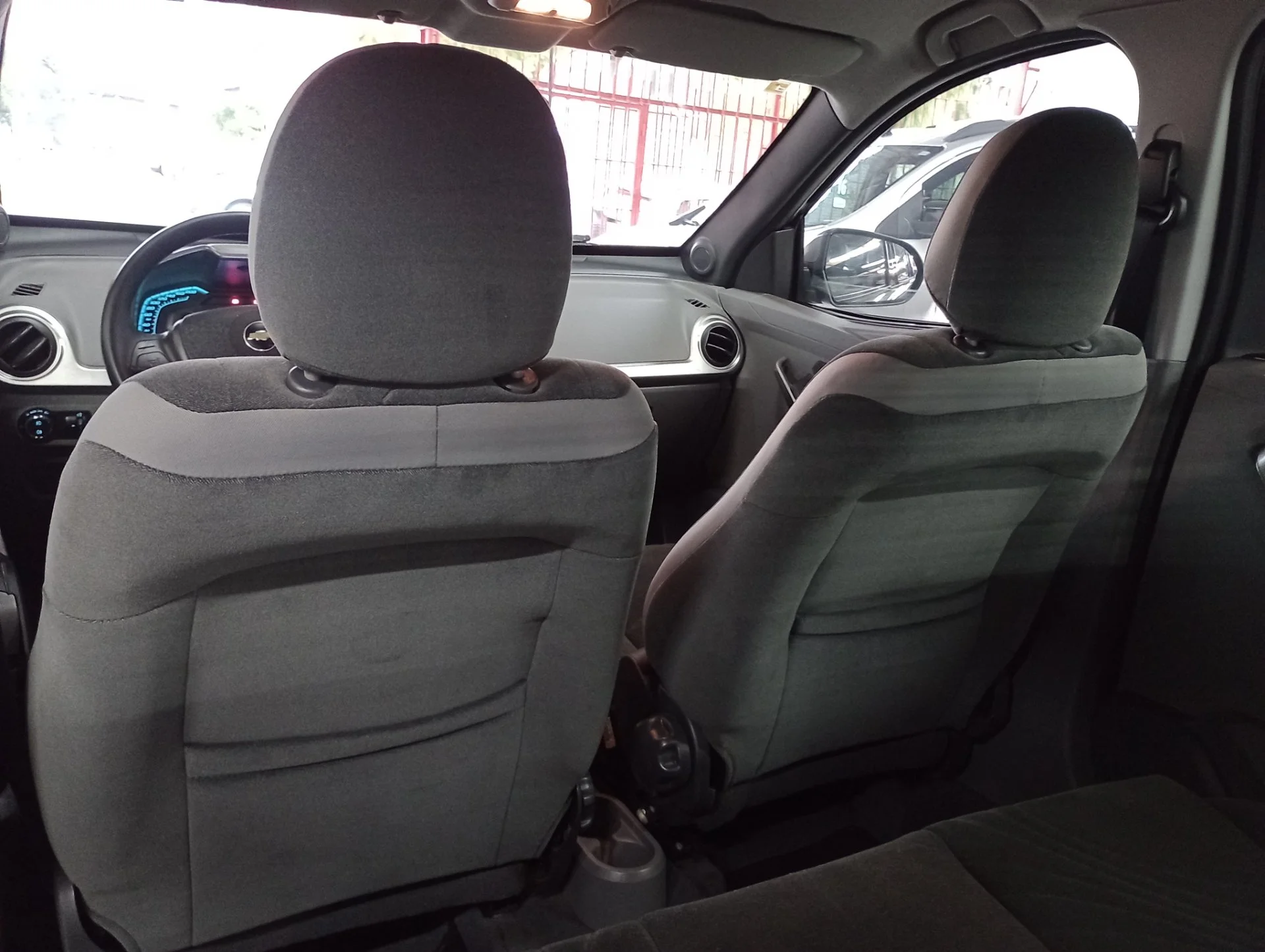 Chevrolet Agile - Foto 12