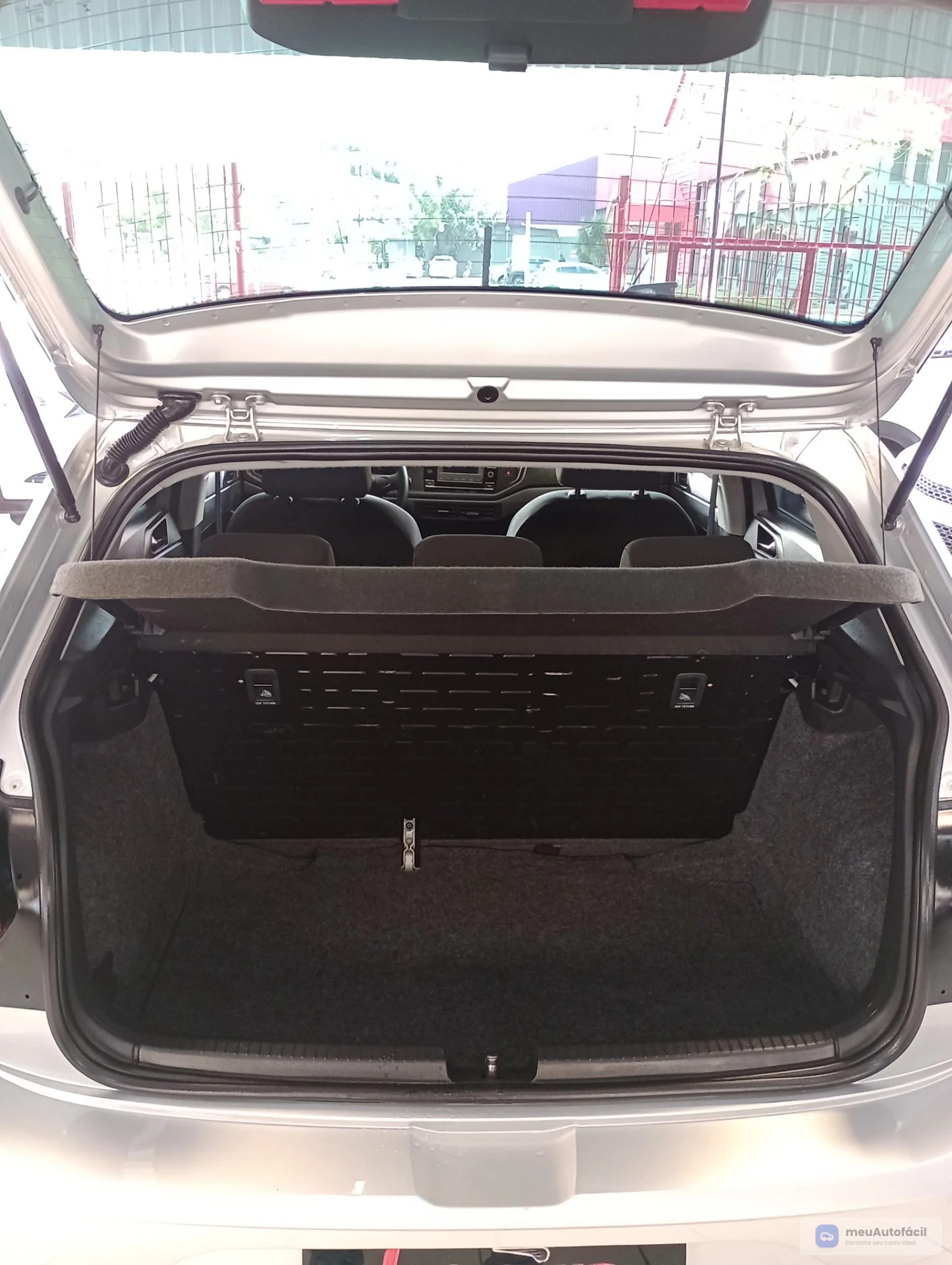 Volkswagen Polo - Foto 13