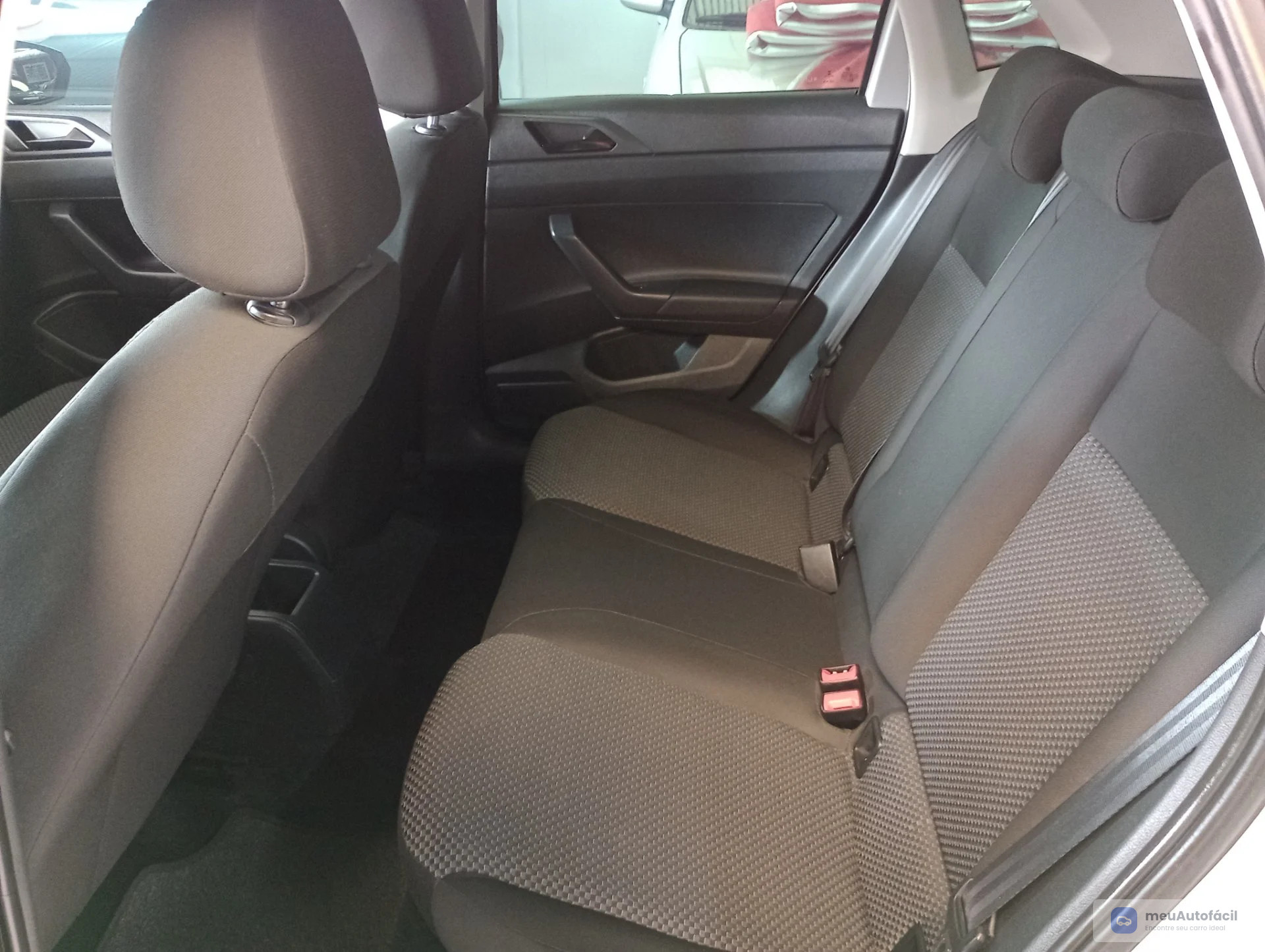 Volkswagen Polo - Foto 17