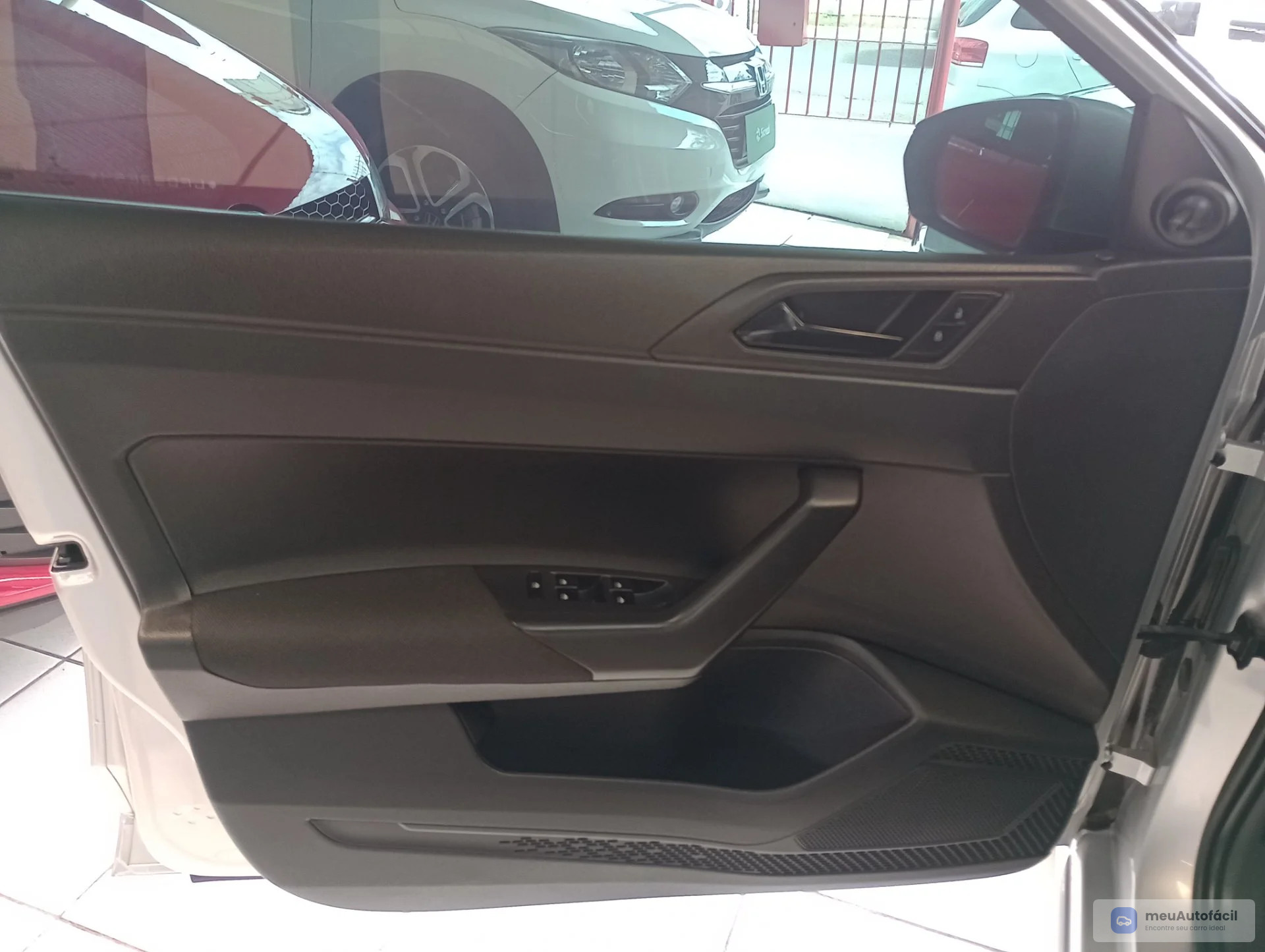 Volkswagen Polo - Foto 8