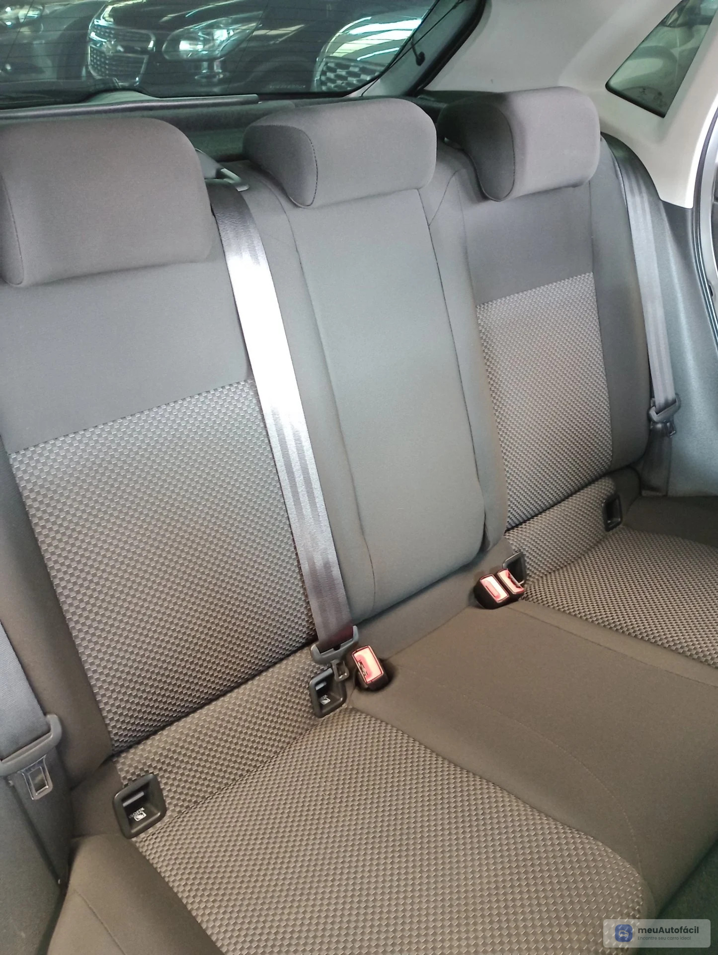 Volkswagen Polo - Foto 18