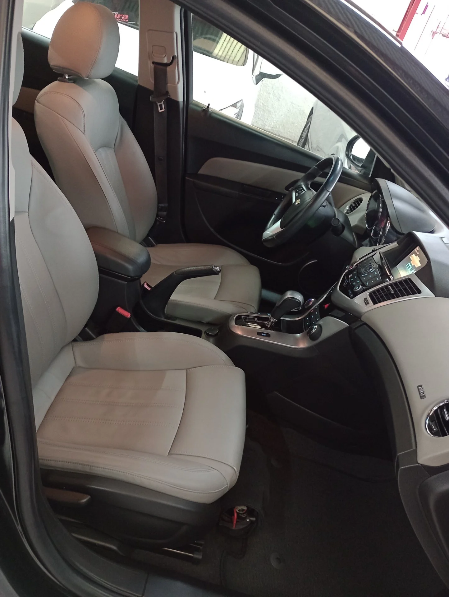 Chevrolet Cruze - Foto 12