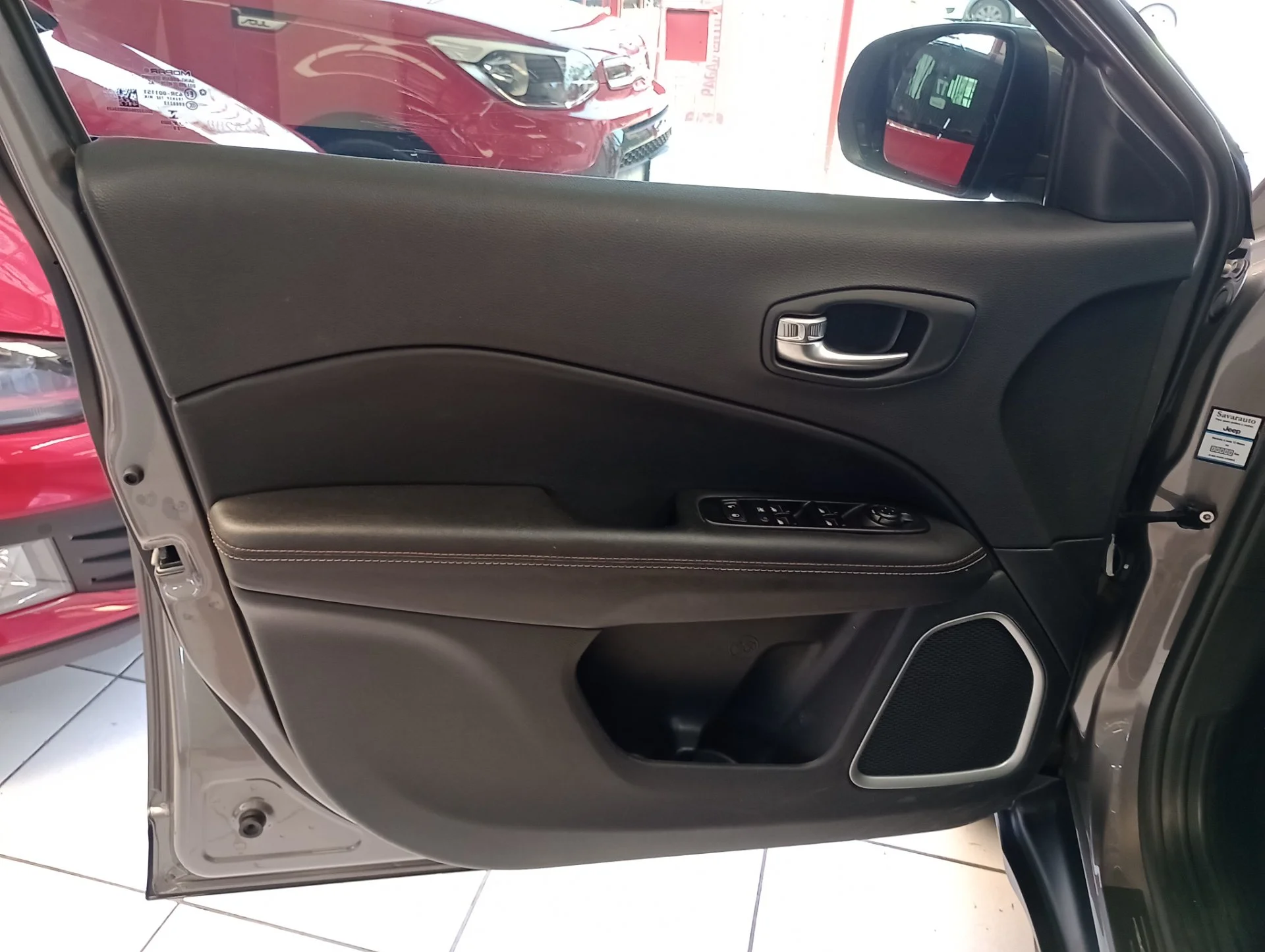 Jeep Compass - Foto 5