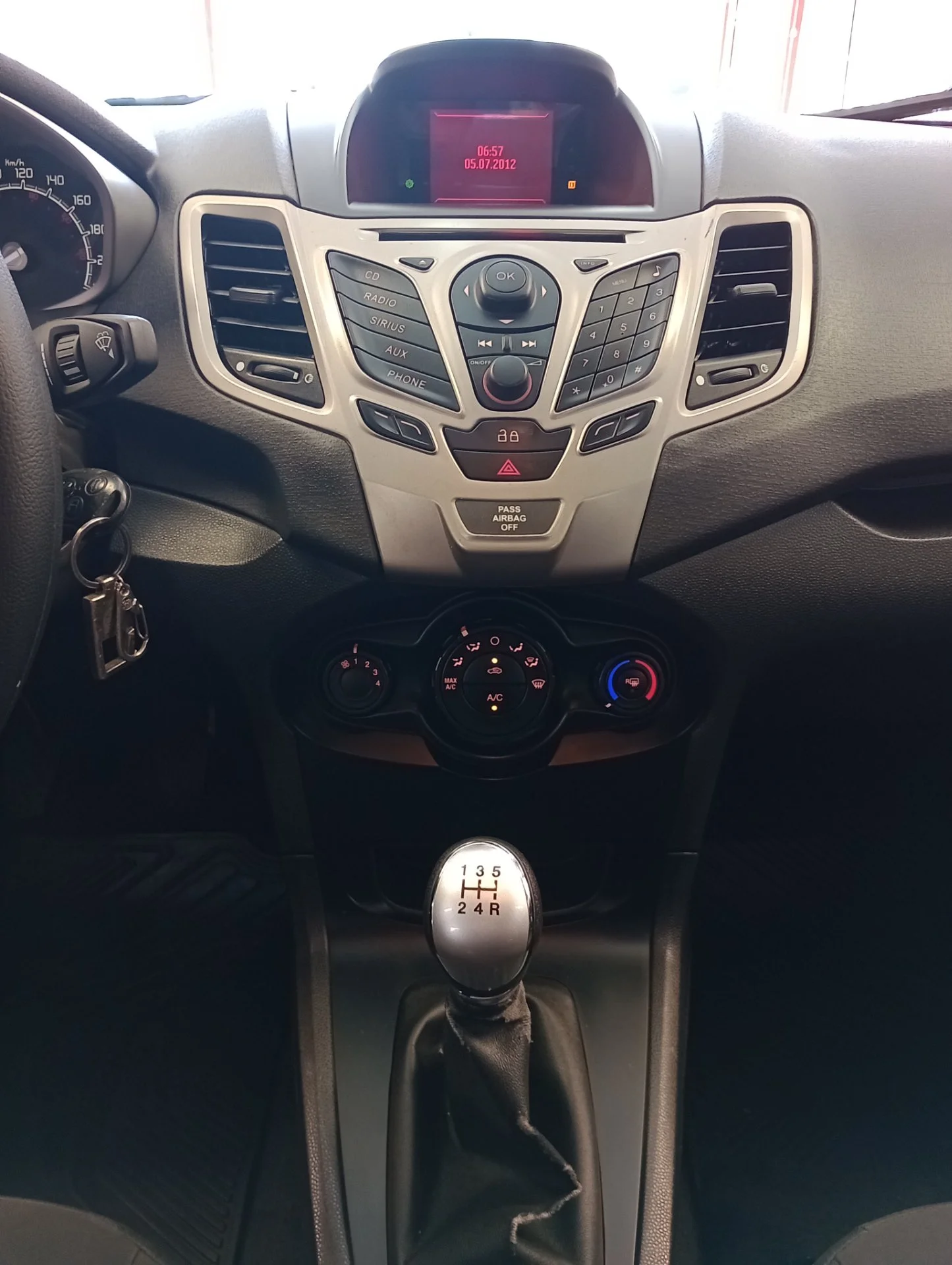 Ford Fiesta - Foto 10