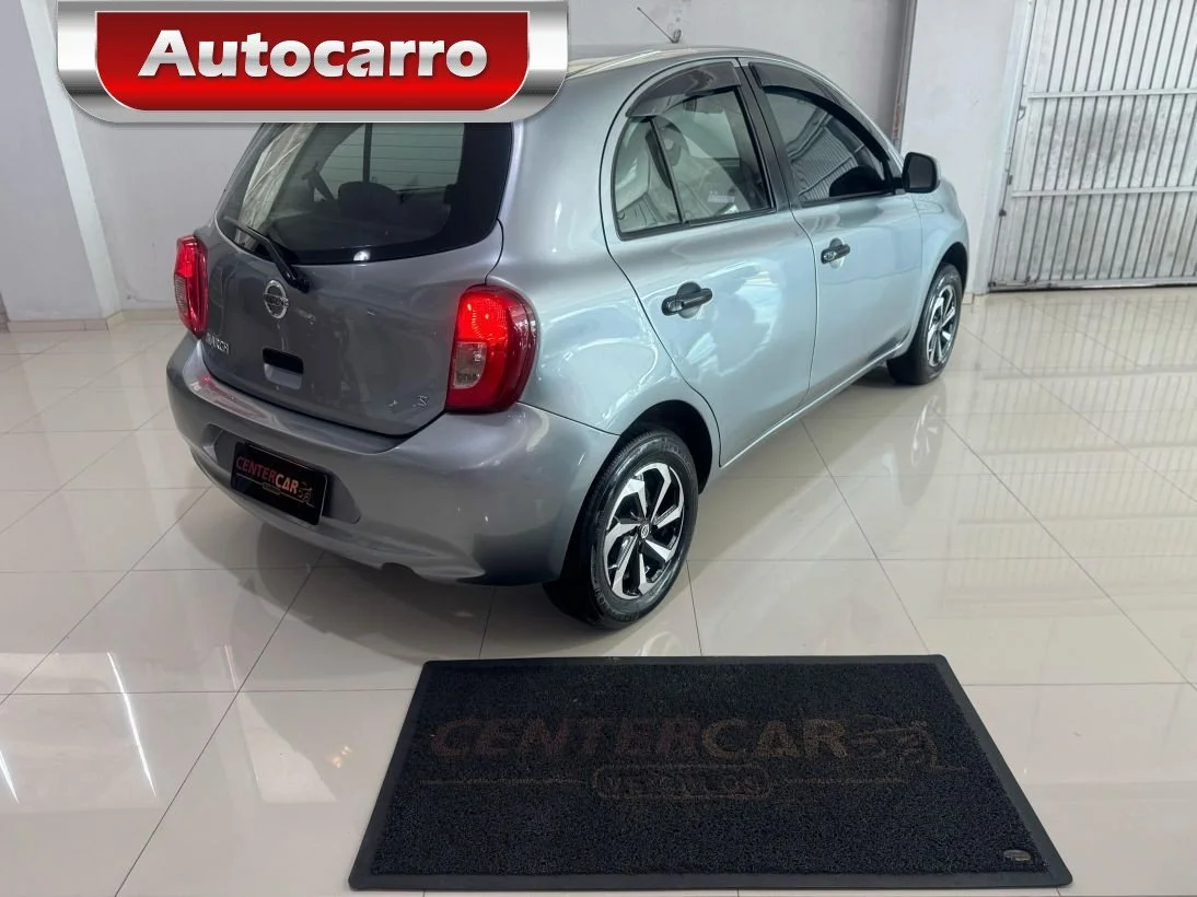 Nissan MARCH - Foto 1