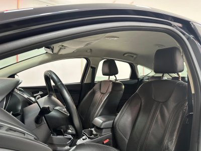Ford Focus - Foto 8