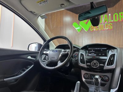 Ford Focus - Foto 11