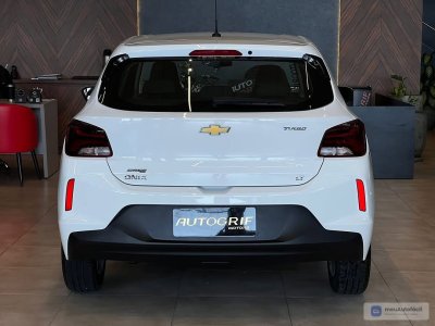 Chevrolet Onix - Foto 4