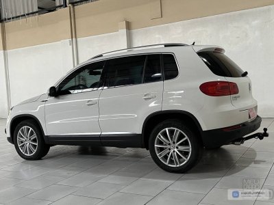 Volkswagen Tiguan - Foto 2